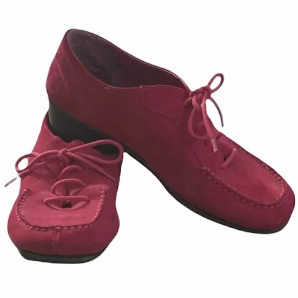 AEROSOLES brand item